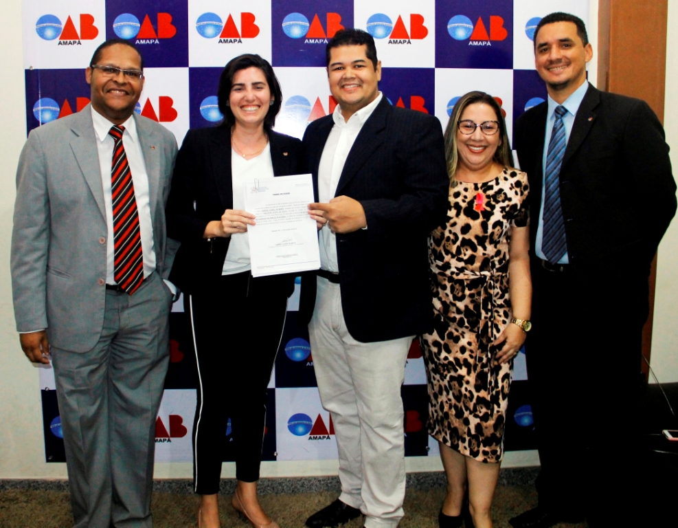 OAB-AP recebe visita institucional da diretora-tesoureira da OAB da Paraíba